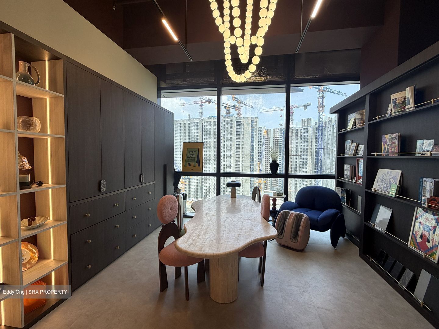 Woods Square (D25), Office #632392941